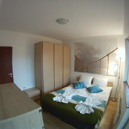 Alexander Services Private In Top Lejlighed